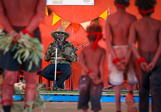 Walungurru (Kintore) celebrates 20 years working with Red Dust