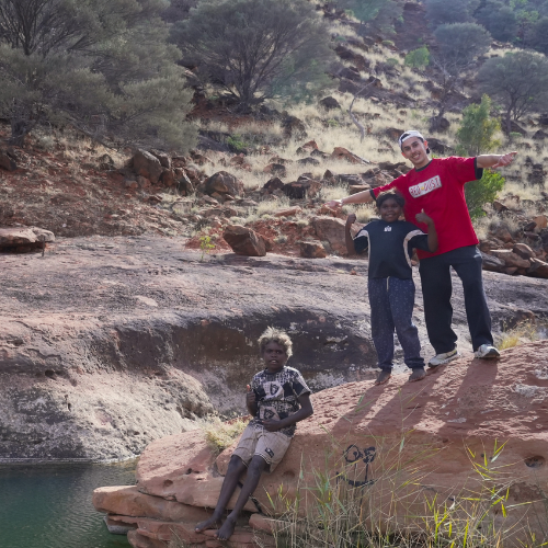 Louie and students on-Country